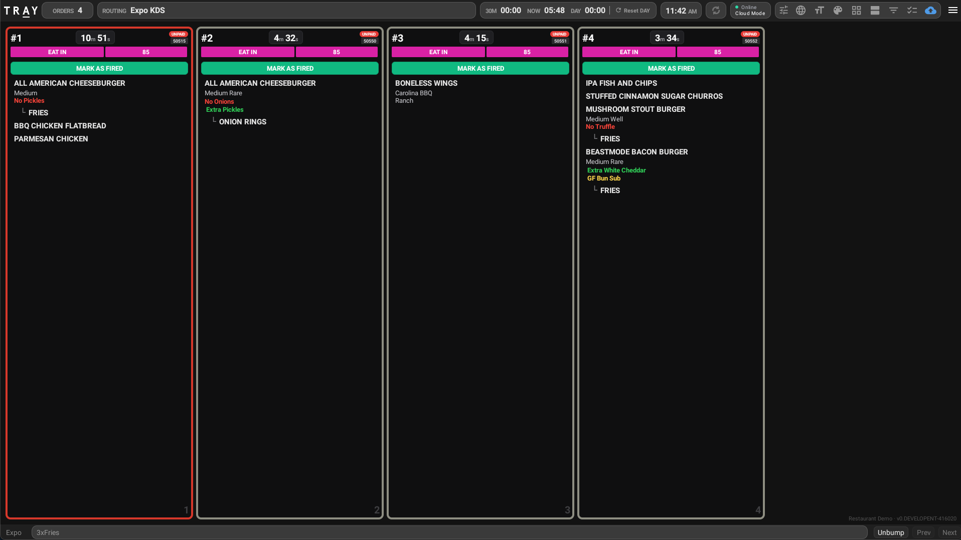 TRAY Modern KDS dark mode showing active kitchen orders